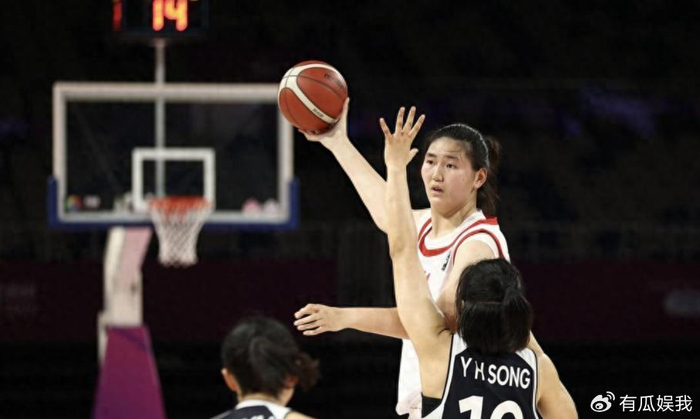 14岁曹熙琛身高传闻逼近2.15米，中国女篮潜力新